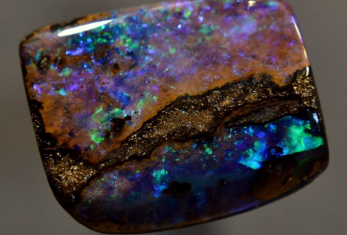 Boulder Opal Informationen