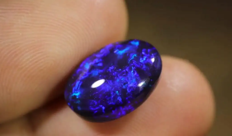 Der blaue Opal - Bedeutung und Symbolik, Geschichte des blauen Opals, Wofür ist der blaue Opal gut?
