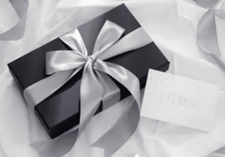 Geschenk Zum 10 Hochzeitstag und Edelstein