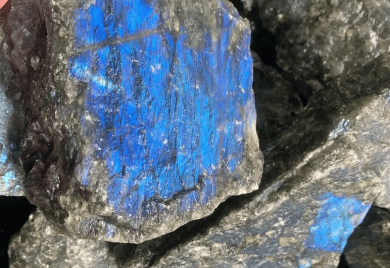 Farbe von Labradorit,weißer labradorit und Blauer Labradorit